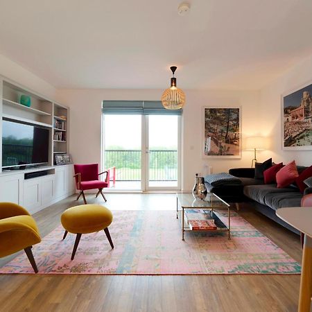 Pass The Keys Stunning And Spacious Modern Flat - Own Car Park CBG Екстериор снимка